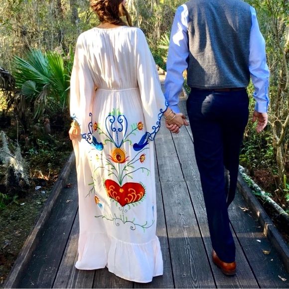 Fabulous flowing bird & heart embroidered white kimono maxi Maternity Dress - Picture 3 of 8
